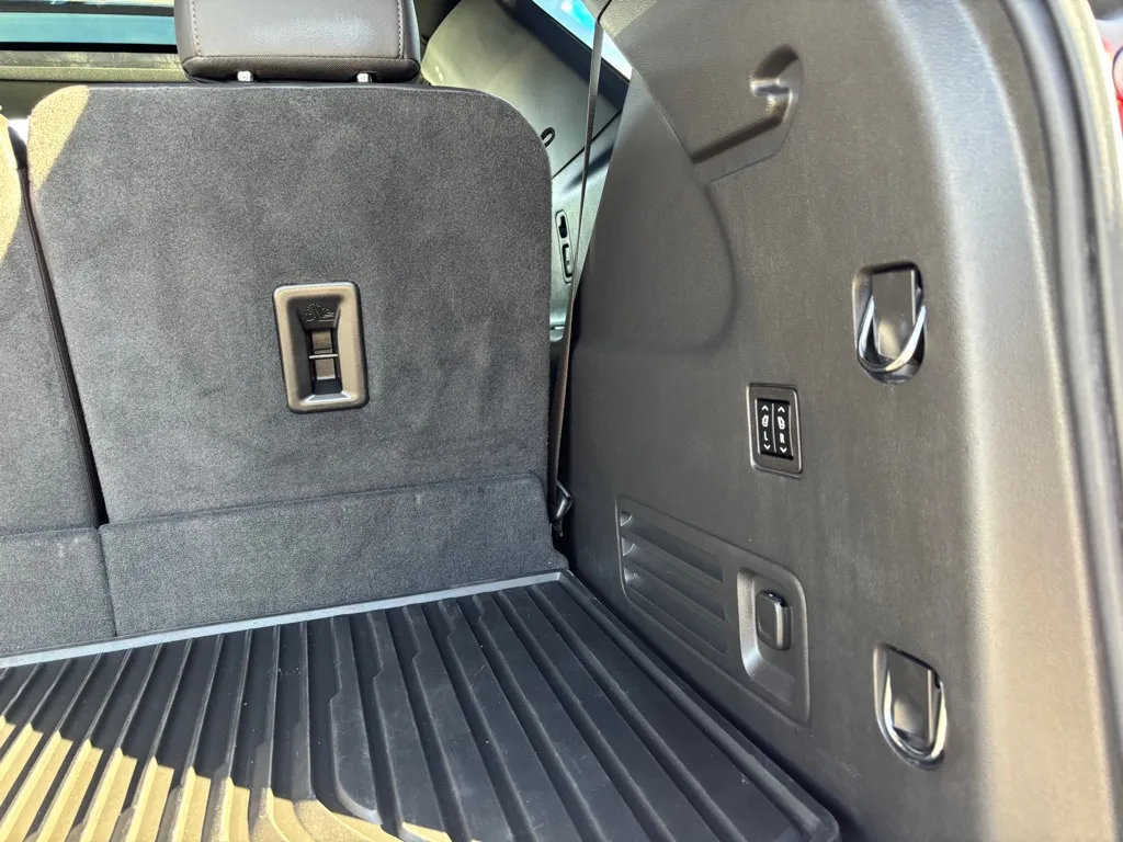 2023 Chevrolet Traverse High Country - Photo 18