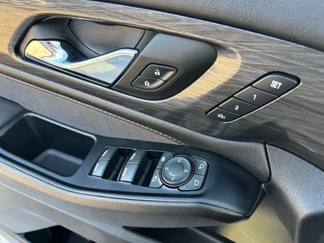 2023 Chevrolet Traverse High Country - Photo 26
