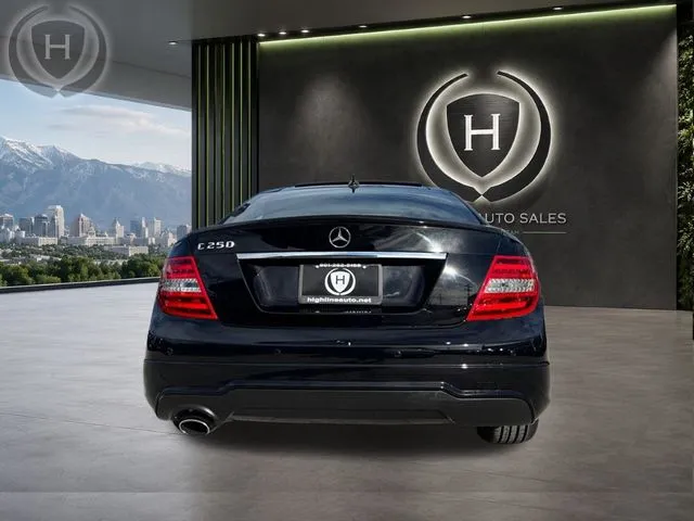 Mercedes-Benz C-Class photo 9