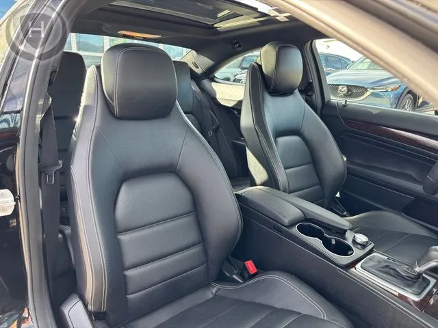 Mercedes-Benz C-Class photo 17