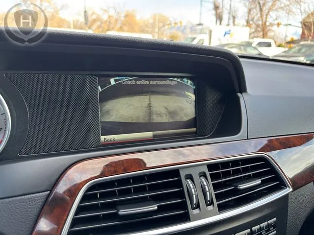 Mercedes-Benz C-Class photo 34