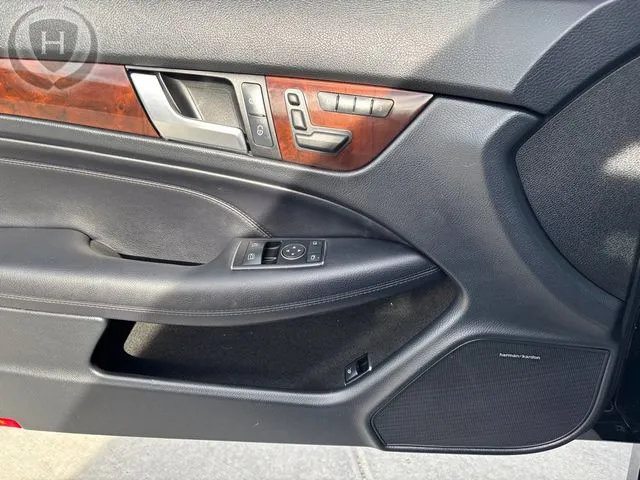 Mercedes-Benz C-Class photo 27