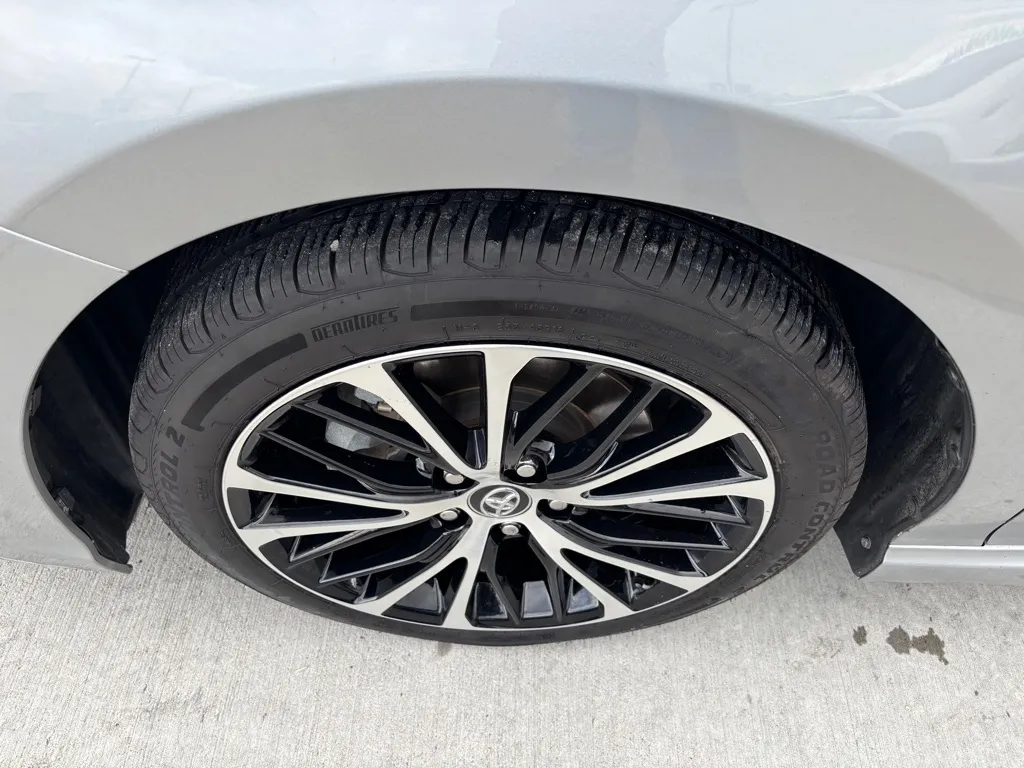 2020 Toyota Camry SE - Photo 33