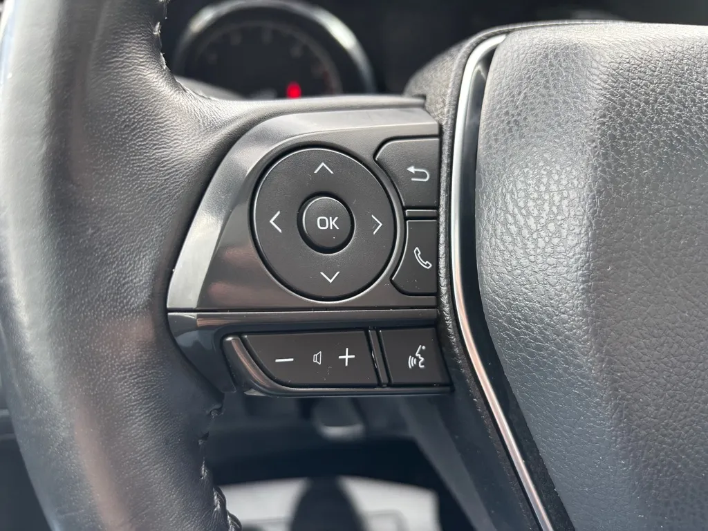 2020 Toyota Camry SE - Photo 23