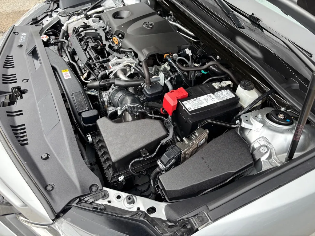 2020 Toyota Camry SE - Photo 38
