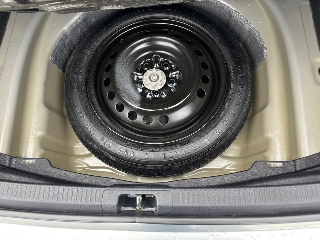 2020 Toyota Camry SE - Photo 48