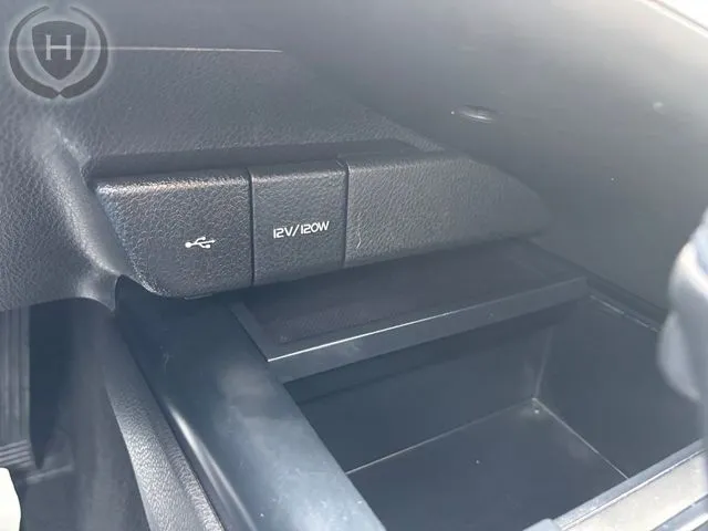 Toyota Camry photo 33