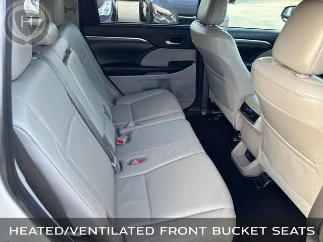 Toyota Highlander photo 18