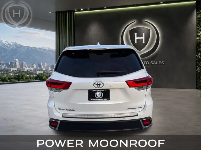 Toyota Highlander photo 9