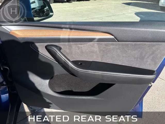 Tesla Model Y photo 27
