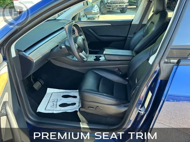 Tesla Model Y photo 25