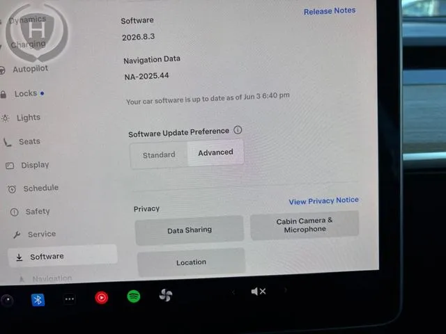 Tesla Model Y photo 34