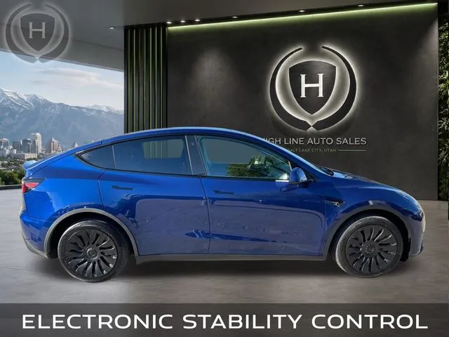 Tesla Model Y photo 14