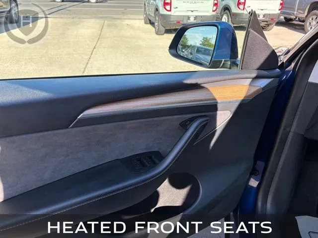 Tesla Model Y photo 26
