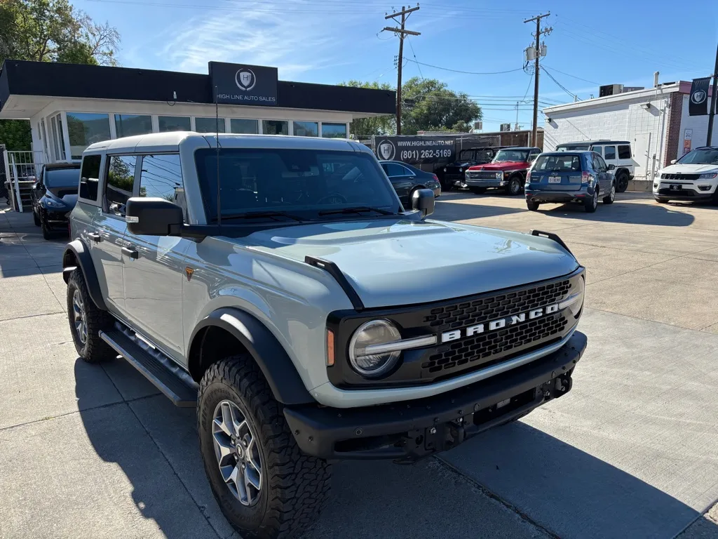 2023 Ford Bronco Badlands 4x4's photo