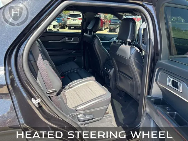 Ford Explorer photo 25