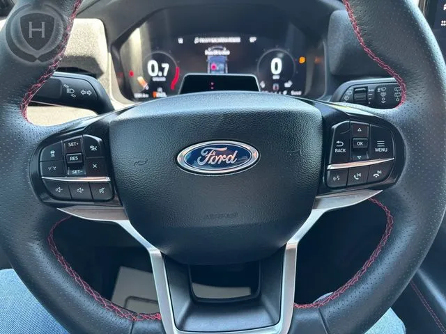 Ford Explorer photo 39