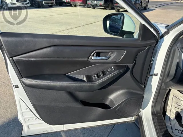 Nissan Rogue photo 28