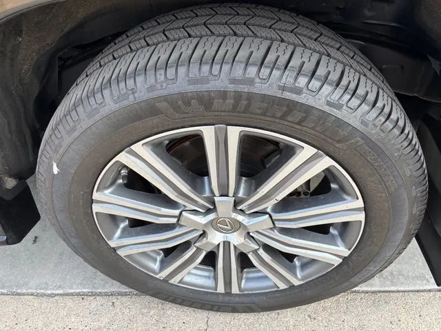 Lexus LX photo 50