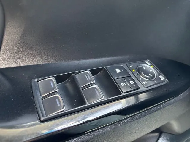 Lexus LX photo 47