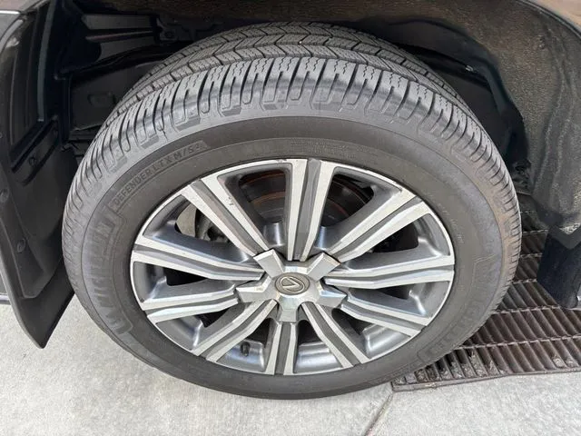 Lexus LX photo 51
