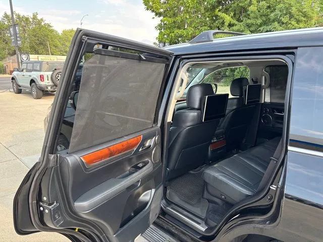 Lexus LX photo 26