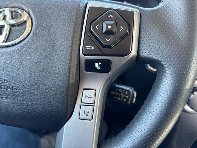 Toyota 4Runner photo 39