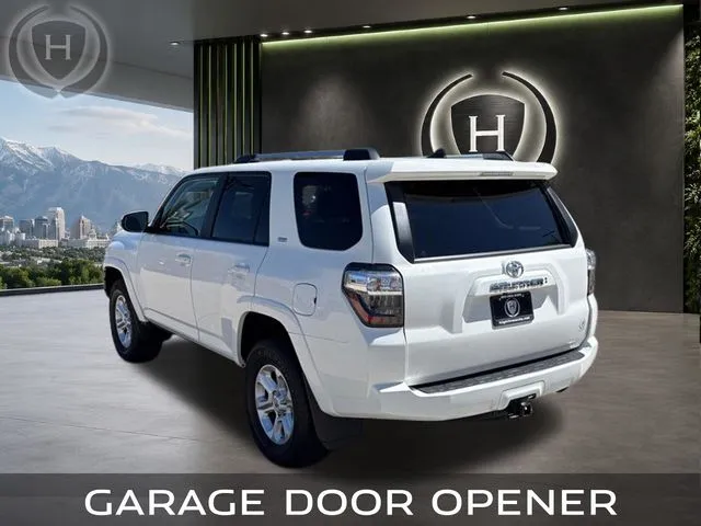 Toyota 4Runner photo 9
