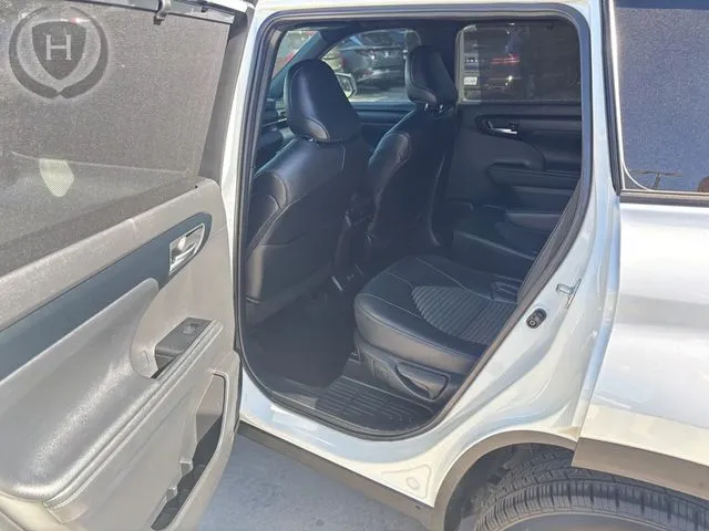 Toyota Highlander photo 25
