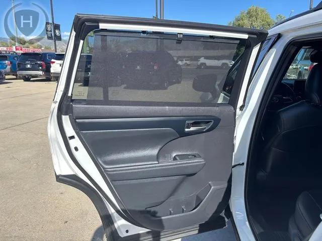Toyota Highlander photo 29