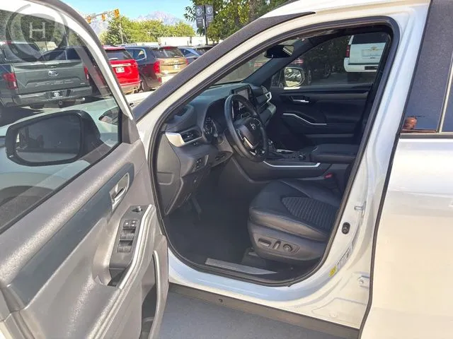 Toyota Highlander photo 30