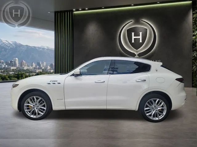 Maserati Levante photo 6