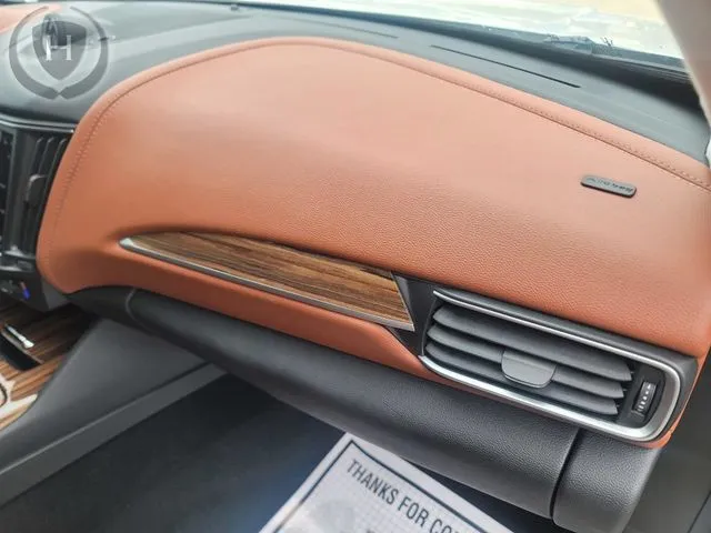Maserati Levante photo 20