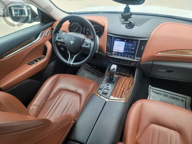 Maserati Levante photo 16