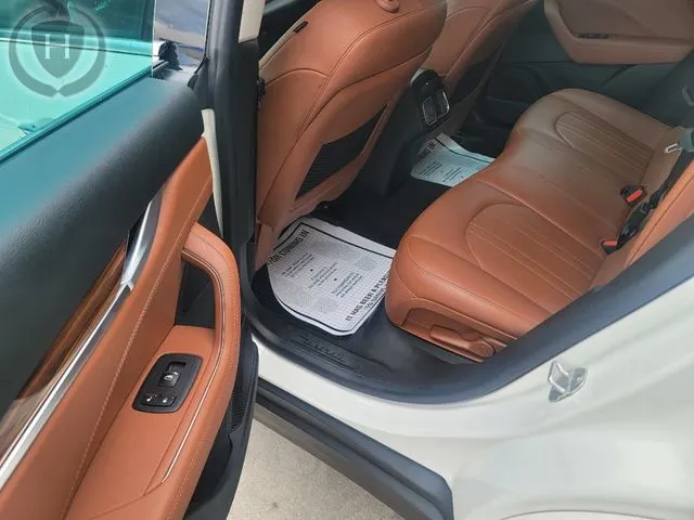Maserati Levante photo 25