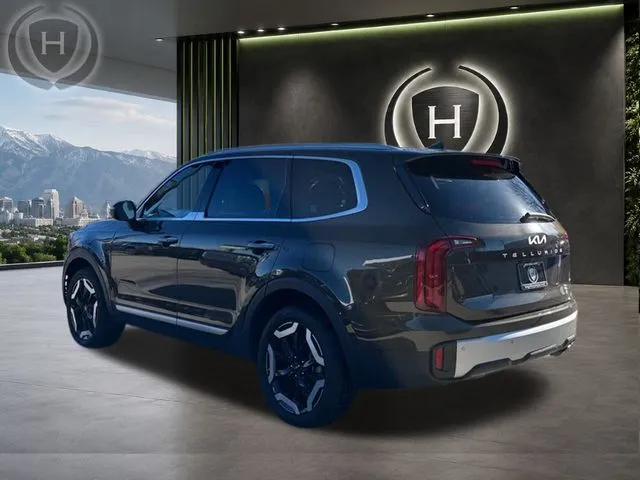 2023 Kia Telluride S - Photo 8