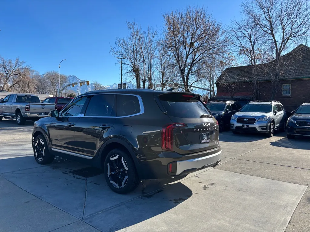 2023 Kia Telluride S - Photo 6