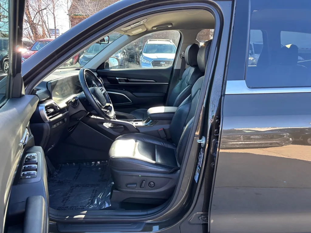 2023 Kia Telluride S - Photo 29
