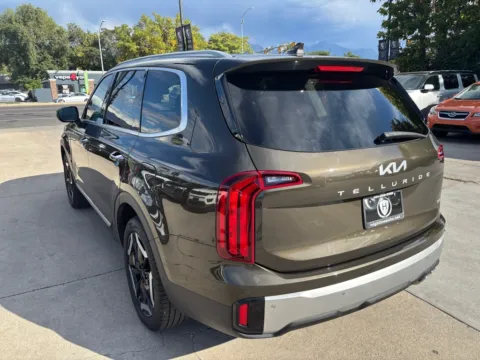 More photos of 2023 KIA TELLURIDE S at High Line Auto Sales, UT