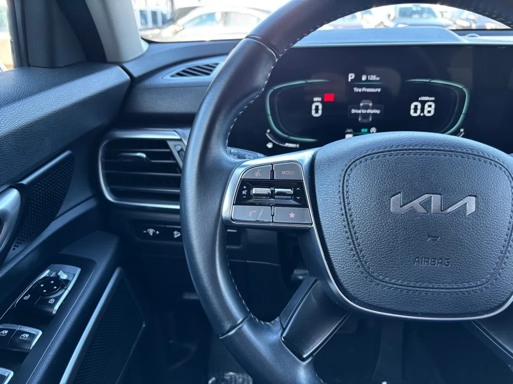 2023 Kia Telluride S - Photo 41