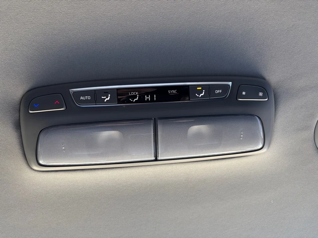 2023 Kia Telluride S - Photo 50