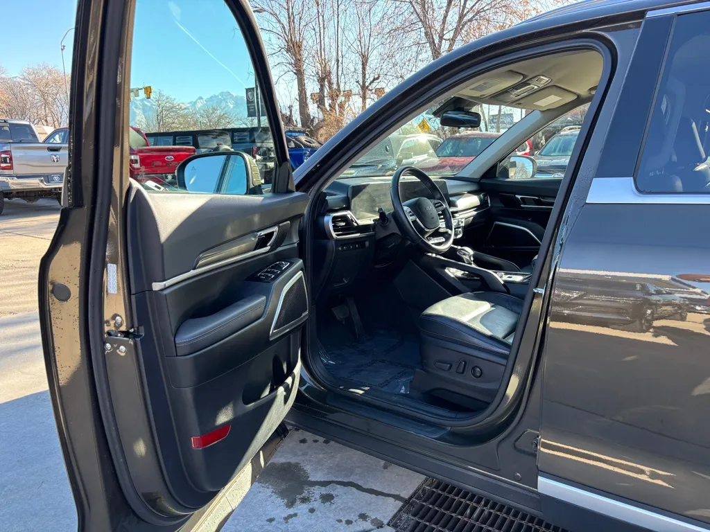 2023 Kia Telluride S - Photo 28