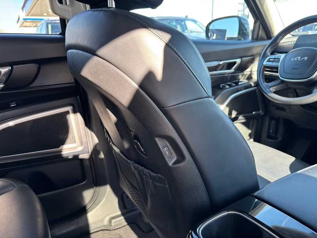 2023 Kia Telluride S - Photo 17