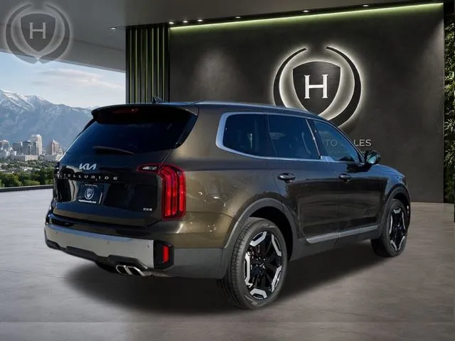 2023 Kia Telluride S - Photo 11