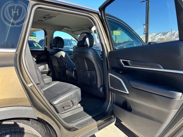 2023 Kia Telluride S - Photo 19