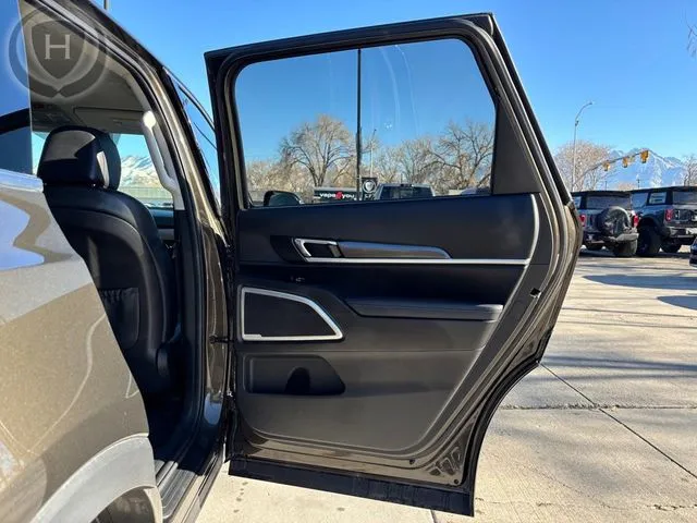 2023 Kia Telluride S - Photo 18