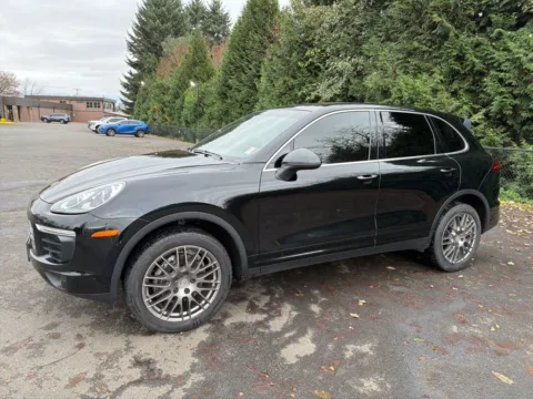 Black 2016 Porsche Cayenne for sale in Puyallup, WA