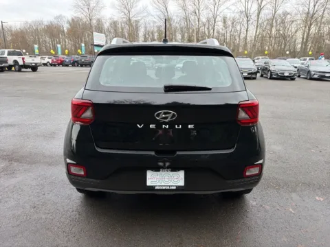 More photos of 2025 Hyundai Venue SEL at Shift Innovations Car Co, WA