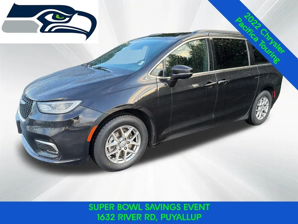 Black 2022 Chrysler Pacifica Touring for sale in Puyallup, WA