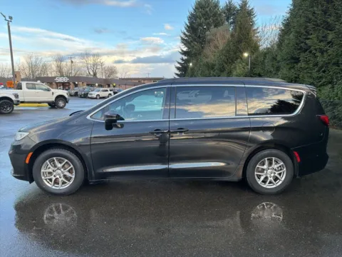 Another view of 2022 Chrysler Pacifica Touring for sale in Puyallup, WA at Shift Innovations Car Co